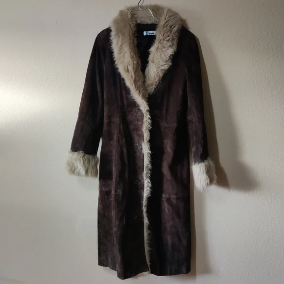 Vintage Brown Leather Jacket with Plush Cream Fur Collar - Picture 8 of 16